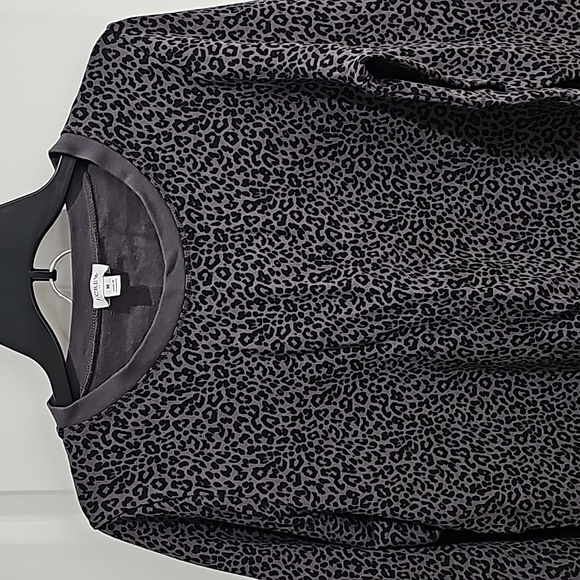 J. Crew Size Medium Leopard Print Sweatshirt and Sweatpants Bundle - like new - Picture 4 of 11